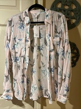Candie's Light Pink Floral Button-Up Shirt NWT